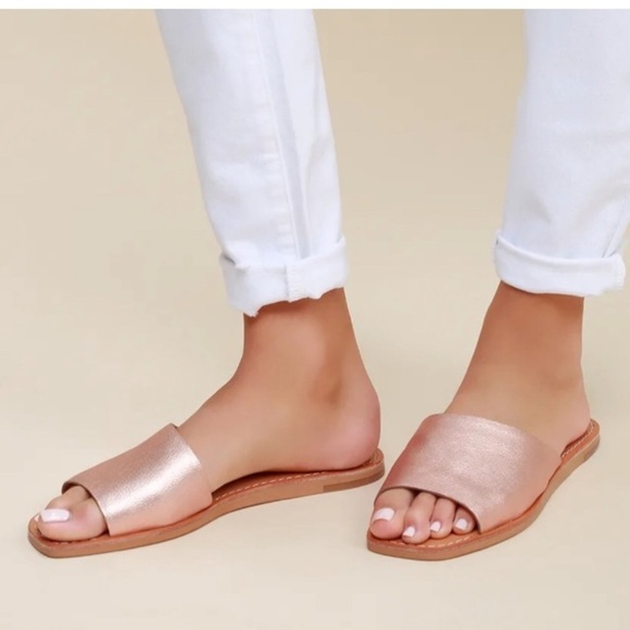 Dolce Vita Shoes - 🌈 6/$60, Dolce Vita Rose Gold Sandal, Size 10